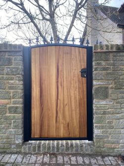 Large Pedestrian Wooden Gate 47 Gallery