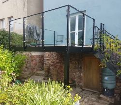 Glass and metal balcony 62 Gallery