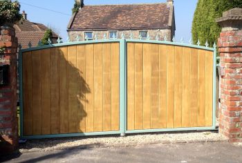 Driveway Wooden Gates 64